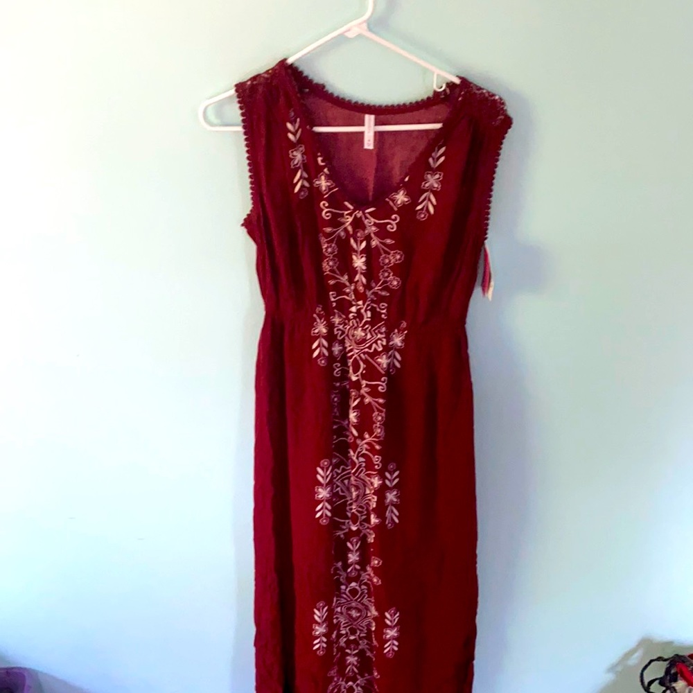 Dark red floral long dress. Target- Xhilaration. Size M. NWT